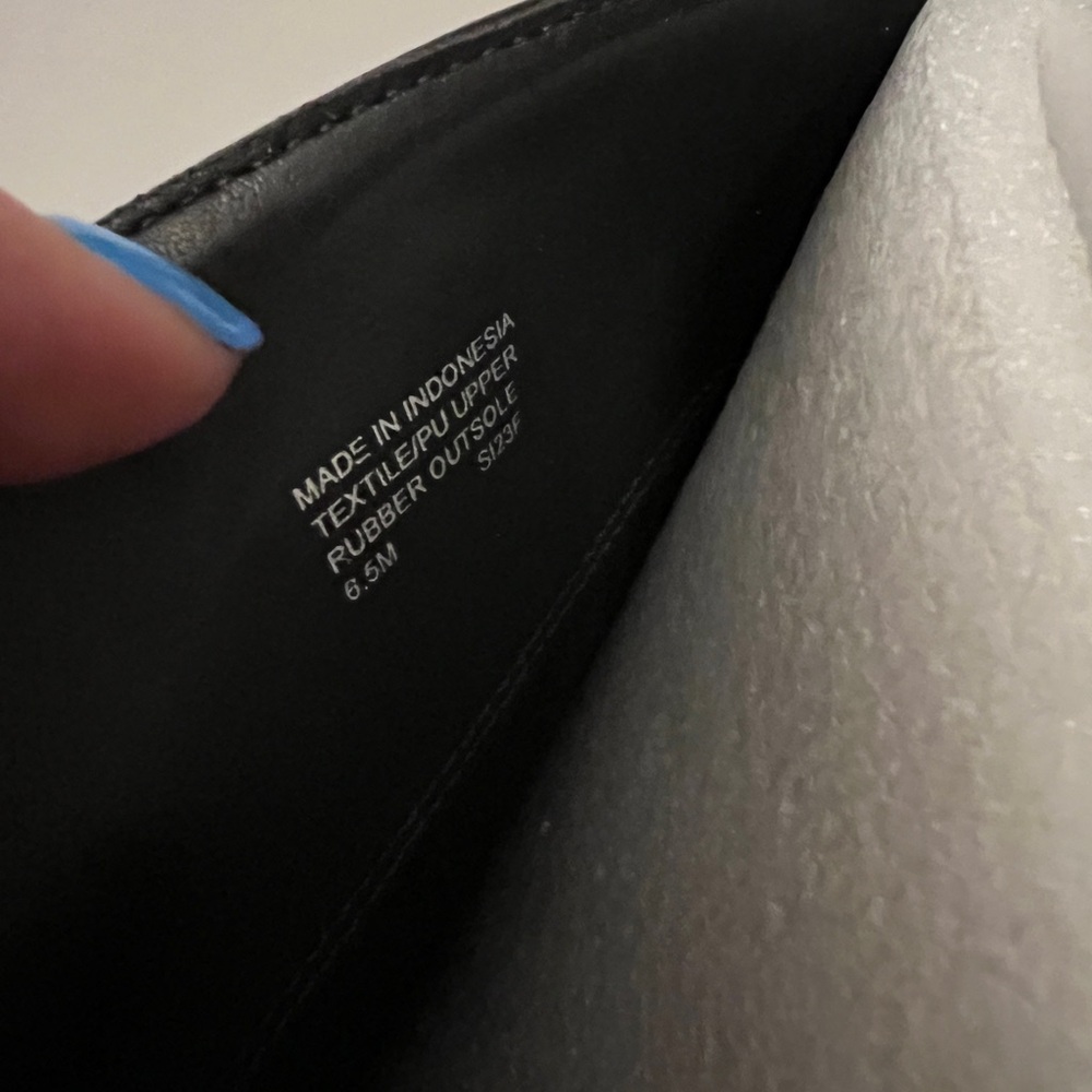 NWOT - Michael Kors Britt Smooth Boot - Picture 9 of 17